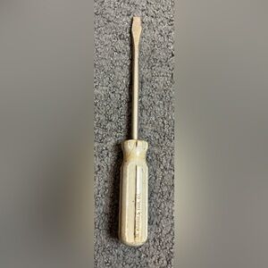 The Harrold Tool Co Flathead Screwdriver 9.5” Gray